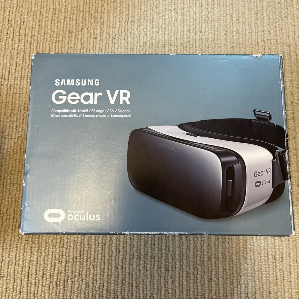 Samsung Gear VR Powered by Oculus - New, Open Box SM-R322